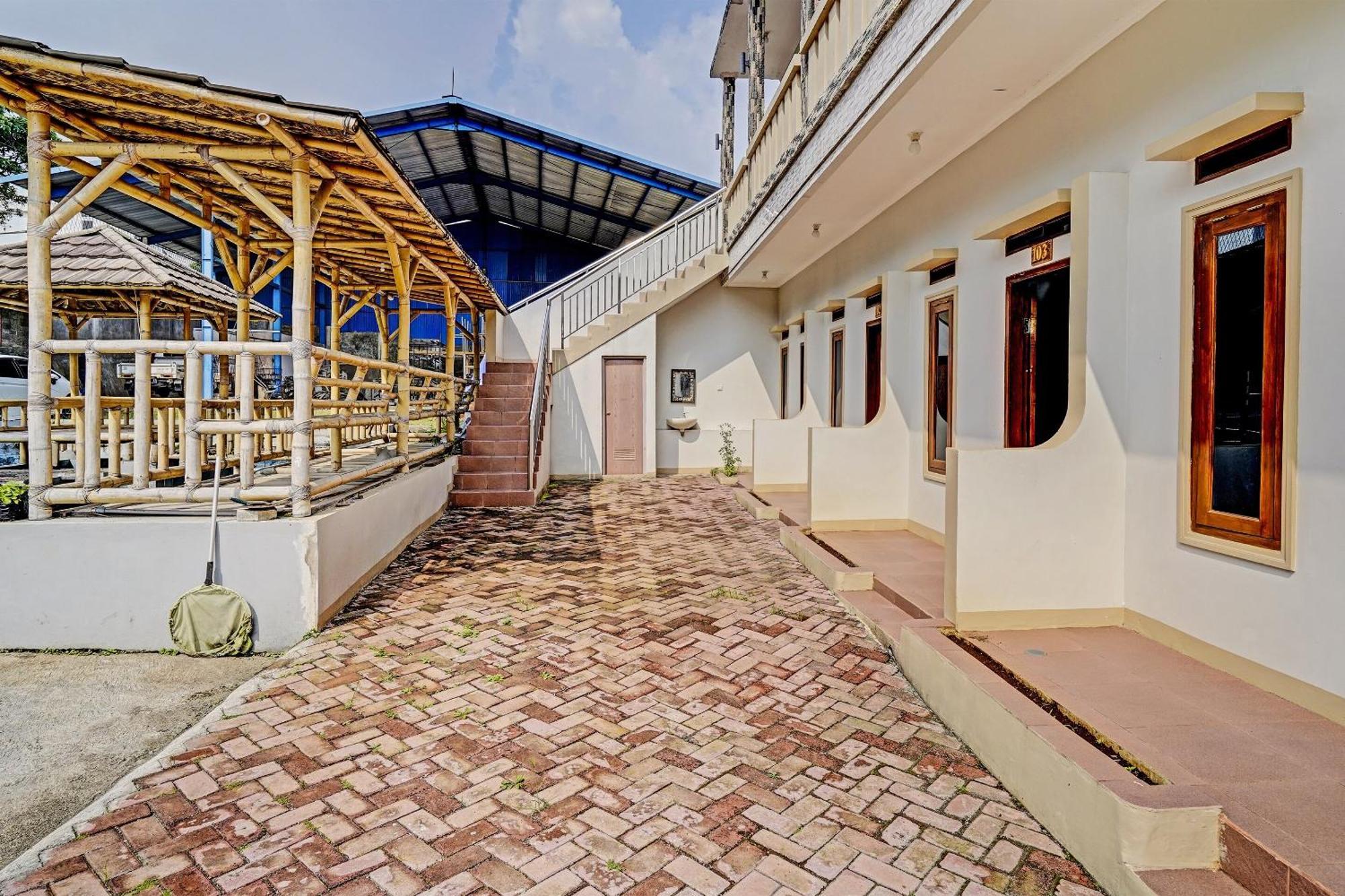 Oyo Life 91469 Pondok Pelita Lembang Εξωτερικό φωτογραφία